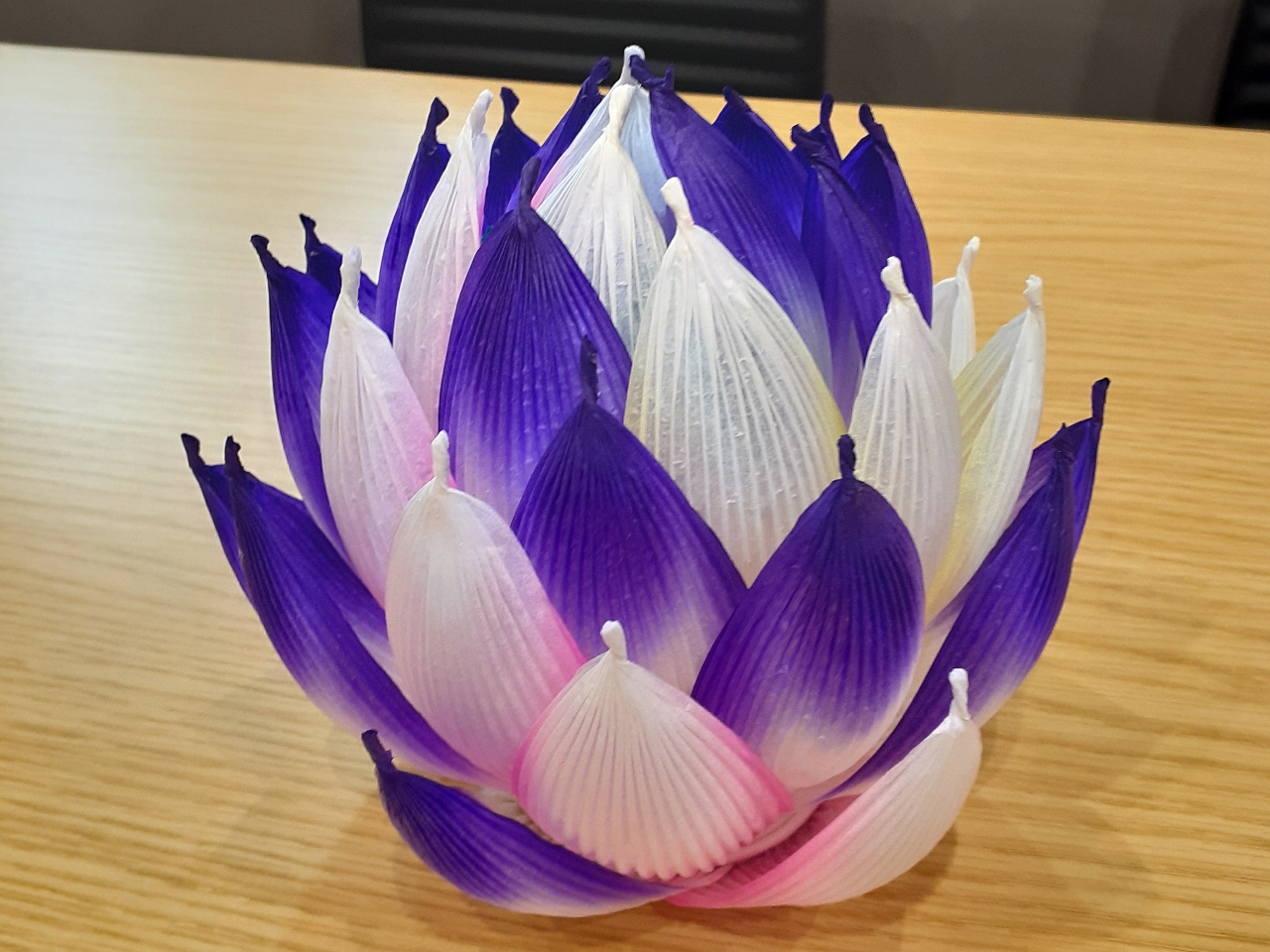 神奈川・鎌倉】《光の花がそっと咲く、蓮のランプシェード作り体験