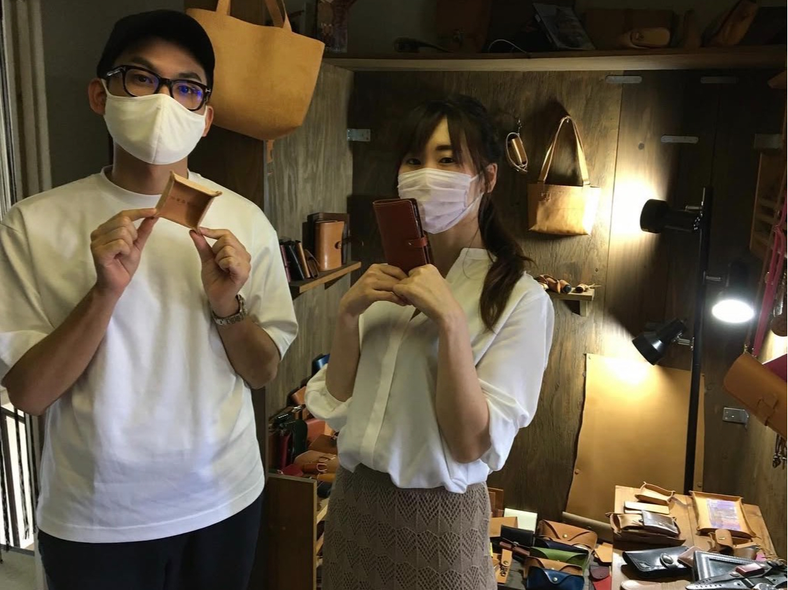 ふたりで刻む、世界にひとつの革小物。