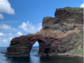 通天橋\荒波が削り出した壮大な景観が広がる国賀海岸/