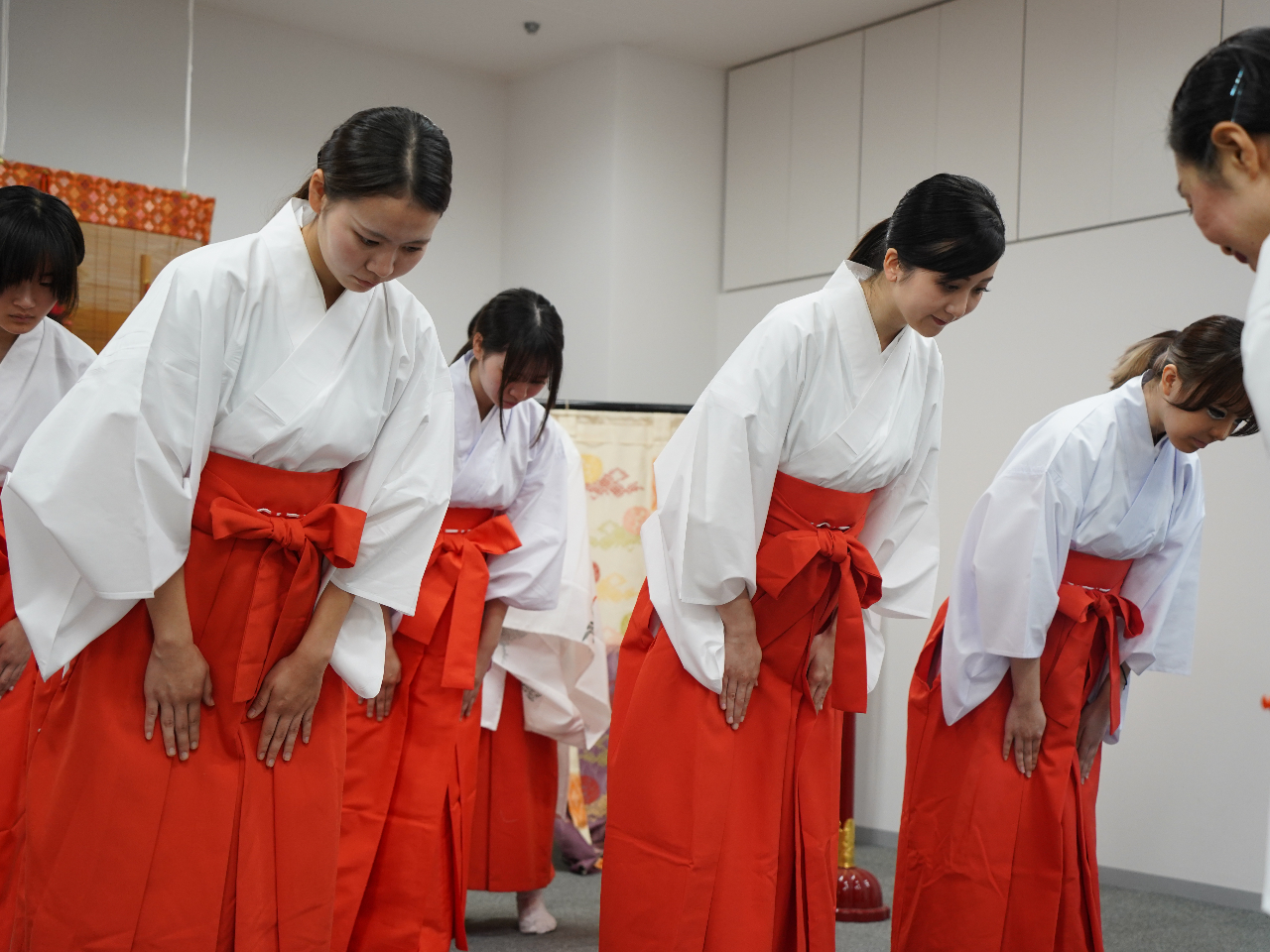 南青山・巫女体験】親子でも！友人同士でも！～南青山で出会う“神聖な