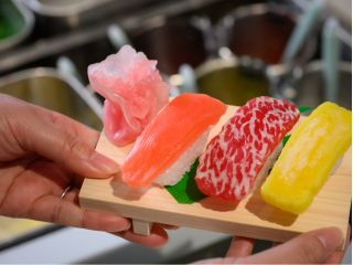 サーモン、玉子、まぐろに加え、高山店限定の『飛騨牛握り』もお選びいただけます。
