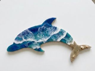 レジンを使った海ボード作り。好きな色に塗るところからスタート。初心者でも簡単に楽しく作成。大きめ(25cm以上)のお値段です