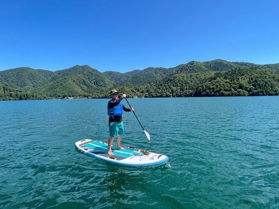 長野・信濃町】＼野尻湖×SUP／初心者歓迎！湖を渡り、神の島へ。SUPで