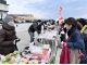 何を食べよう?どこへ行こう? 迷う時間も楽しい館鼻岸壁朝市。 ガイドおすすめの一品をご案内します。