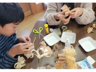 岐阜県加茂郡で楽しむ木のお花づくり体験。