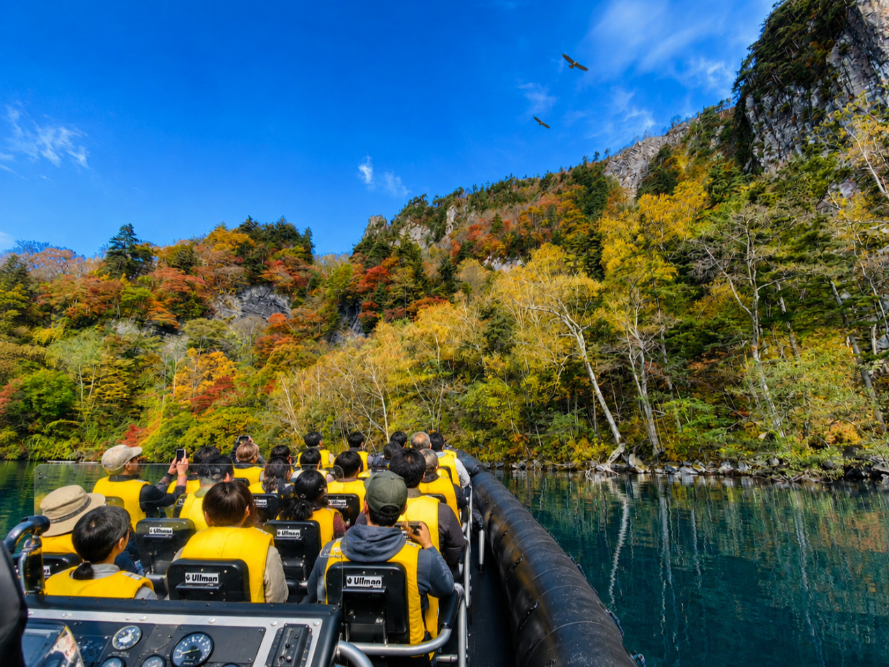 �_�C�i�~�b�N�Ȍ�q�����̐�ǁB�J�k�[���ꂩ��A��̃��[�^�[�{�[�g�ɂāB�r���ŃC�k���V���ώ@�B���̃G���A�͐l����������Ȃ����ʕی��B