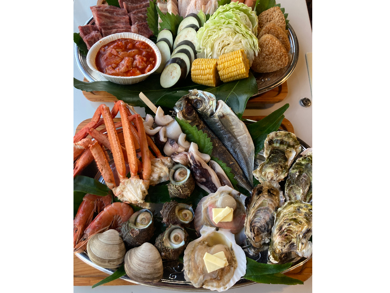 �y�H�ޕt������Ԃ�E��iBBQ�z�C�̖ڂ̑O�I�g���ɕ�܂��e���X�ŒO��̖��o�𖞋i�����O�̃A�E�g�h�A�M�A���Q��ނ������̎������݂����}�I�y�J�b�v���E�t�@�~���[�E�c�̂ɃI�X�X���z