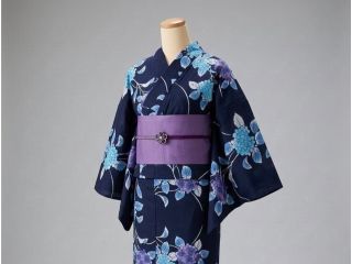 正装からお手軽和装まで多数取り揃え