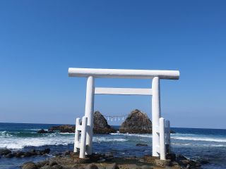 糸島の定番!美しい海に佇む夫婦岩へ