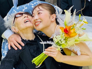 �������E�����E���j��